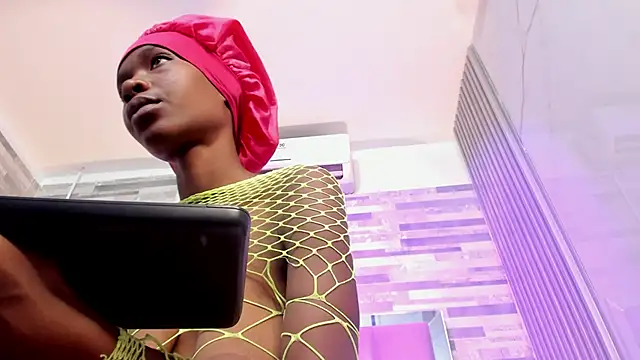 ebony march online show from 11-23-25, 05:34