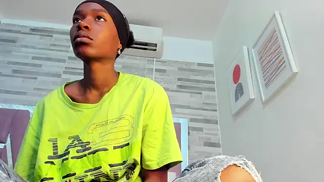 ebony march online show from 10-29-25, 06:40