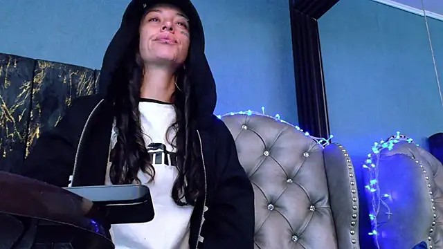 LusstCruella online show from 03-18-26, 03:13