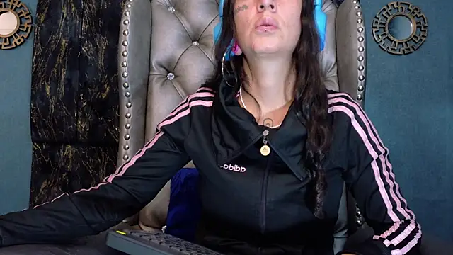 LusstCruella online show from 06-15-26, 05:23