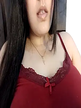 Snapshot of im_here- chatting on 10-13-25, 07:59 im here- online show from 10-13-25, 07:59
