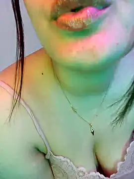 Snapshot of im_here- chatting on 09-19-25, 02:21 im here- online show from 09-19-25, 02:21