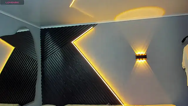 Laia and Aloby online show from 04-07-26, 10:11