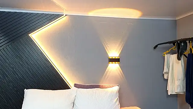 Laia and Aloby online show from 02-25-26, 10:09