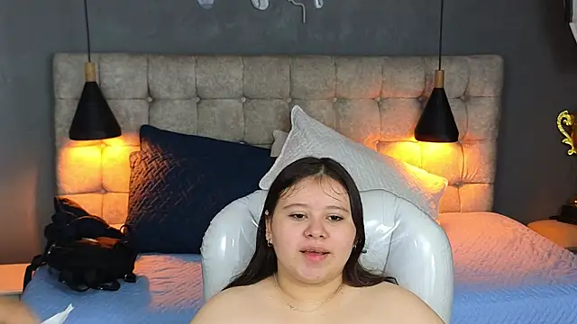 Laia and Aloby online show from 09-18-25, 10:24