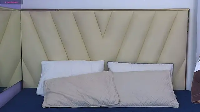 Laia and Aloby online show from 02-04-26, 10:05