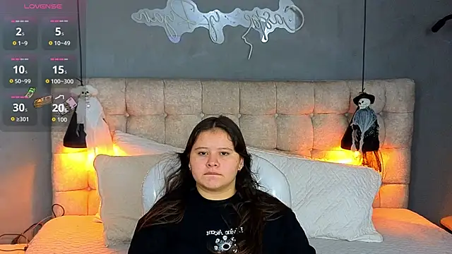 Laia and Aloby online show from 10-13-25, 10:21