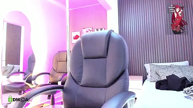 Snapshot of natasha__jackson chatting on 11-24-25, 12:49 natasha jackson online show from 11-24-25, 12:49