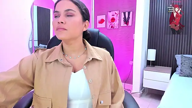 Snapshot of natasha__jackson chatting on 11-25-25, 12:38 natasha jackson online show from 11-25-25, 12:38