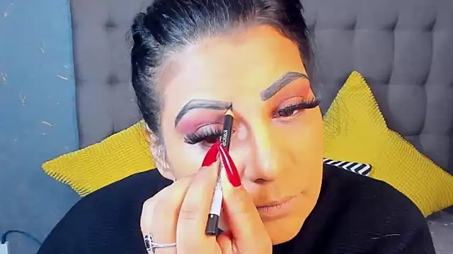 AmyCubes online show from 11-15-25, 05:22