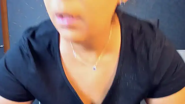 AmyCubes online show from 10-17-25, 02:26