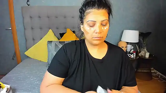 AmyCubes online show from 03-06-26, 07:03