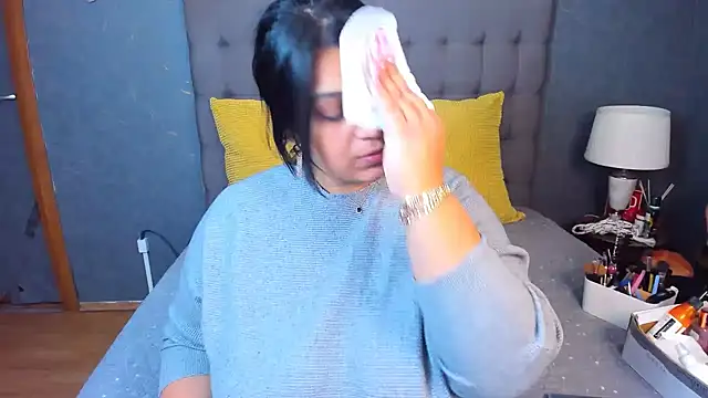 AmyCubes online show from 01-14-26, 06:22