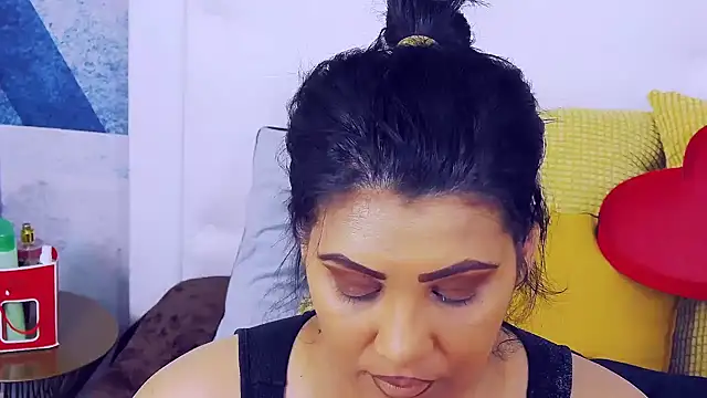 AmyCubes online show from 06-19-26, 02:01