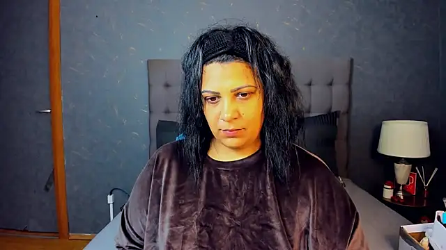 AmyCubes online show from 10-22-25, 04:01