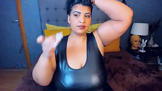 AmyCubes online show from 05-06-26, 06:01