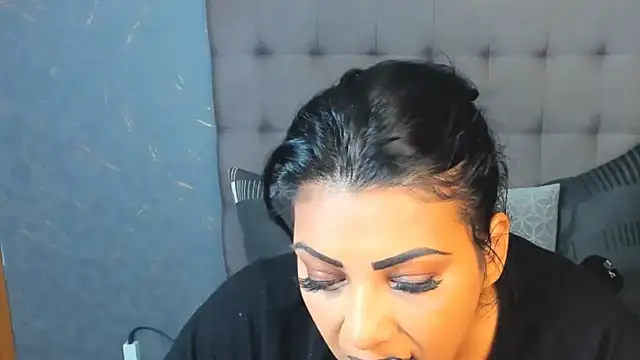 AmyCubes online show from 09-19-25, 03:43