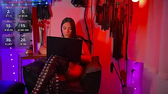Snapshot of mistresslaviniabr chatting on 11-14-25, 11:41 mistresslaviniabr online show from 11-14-25, 11:41
