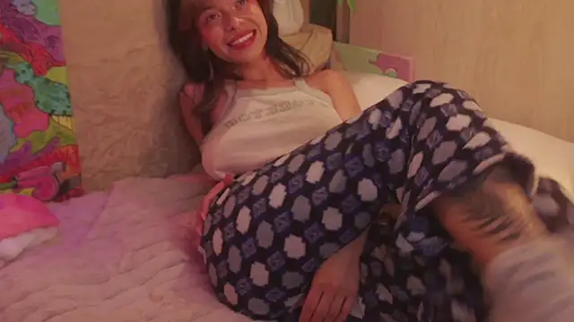 Kitty arts online show from 01-26-25, 03:17