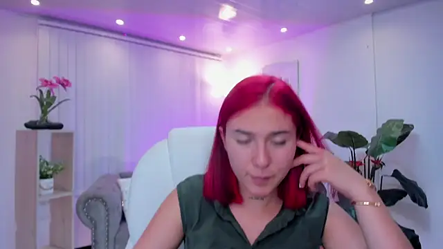 kendaall jenner  online show from 02-13-25, 05:16