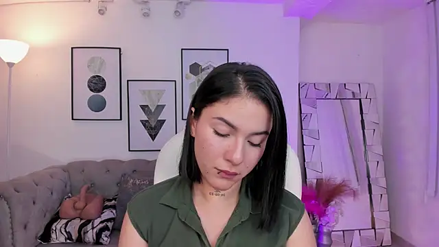 kendaall jenner  online show from 01-13-25, 03:23