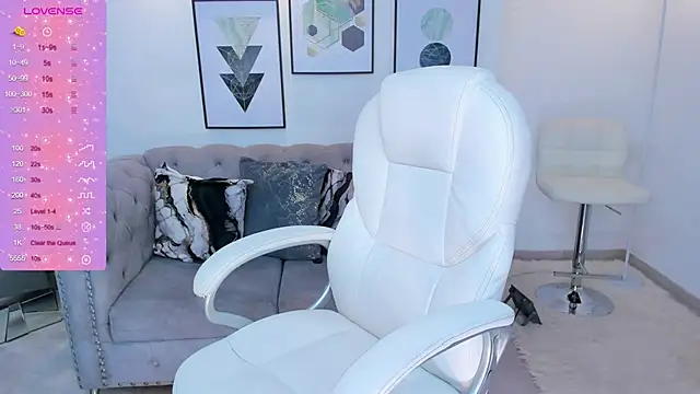 kendaall jenner  online show from 02-28-25, 05:15