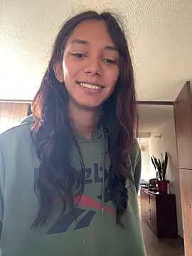 Nikol Rang   online show from 11-19-25, 02:50