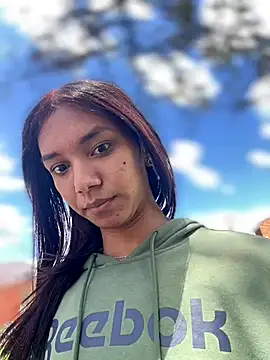 Nikol Rang   online show from 10-18-25, 04:20