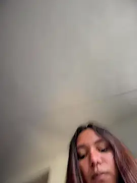 Nikol Rang   online show from 12-17-25, 06:02