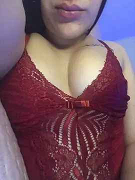 Snapshot of La_Milli chatting on 09-26-25, 12:12 La Milli online show from 09-26-25, 12:12