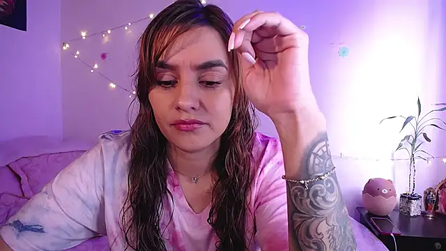 Lu perez online show from 11-03-25, 05:16