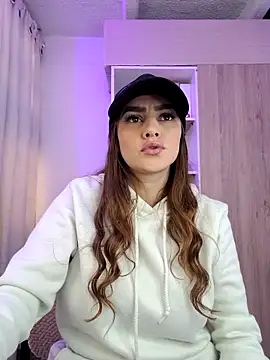Lu perez online show from 05-05-26, 01:14