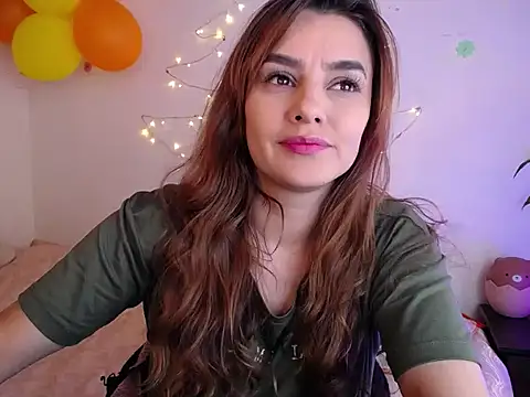 Lu perez online show from 11-26-25, 05:46