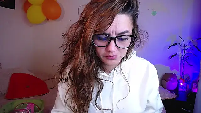 Lu perez online show from 11-29-25, 03:06