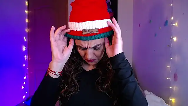 Lu perez online show from 12-17-25, 01:32