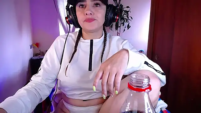 Lu perez online show from 09-26-25, 09:32