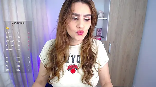 Lu perez online show from 04-28-26, 01:48