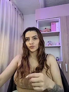Lu perez online show from 06-03-26, 01:23