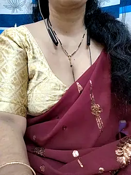 Snapshot of bhuvana555 chatting on 02-19-25, 04:44 bhuvana555 online show from 02-19-25, 04:44