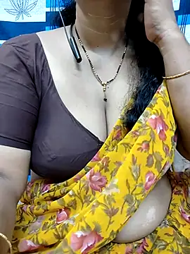 Snapshot of bhuvana555 chatting on 03-13-25, 05:22 bhuvana555 online show from 03-13-25, 05:22