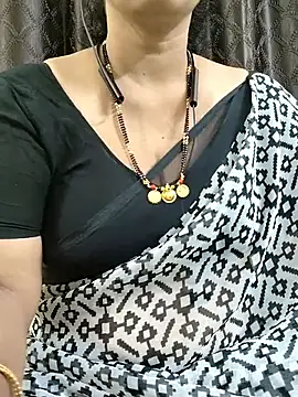 Snapshot of bhuvana555 chatting on 09-27-25, 06:25 bhuvana555 online show from 09-27-25, 06:25