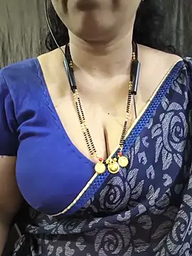 Snapshot of bhuvana555 chatting on 06-19-26, 05:30 bhuvana555 online show from 06-19-26, 05:30