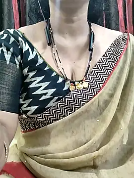 Snapshot of bhuvana555 chatting on 10-19-25, 05:37 bhuvana555 online show from 10-19-25, 05:37