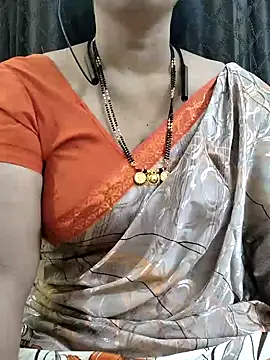 Snapshot of bhuvana555 chatting on 09-28-25, 05:20 bhuvana555 online show from 09-28-25, 05:20