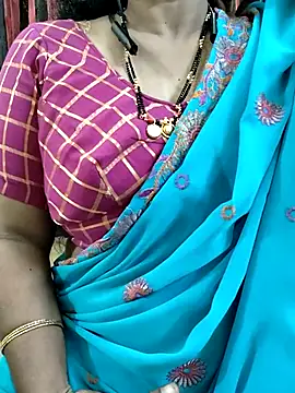 Snapshot of bhuvana555 chatting on 09-09-25, 05:11 bhuvana555 online show from 09-09-25, 05:11