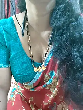 Snapshot of bhuvana555 chatting on 10-24-25, 04:11 bhuvana555 online show from 10-24-25, 04:11
