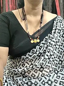 Snapshot of bhuvana555 chatting on 09-26-25, 05:31 bhuvana555 online show from 09-26-25, 05:31