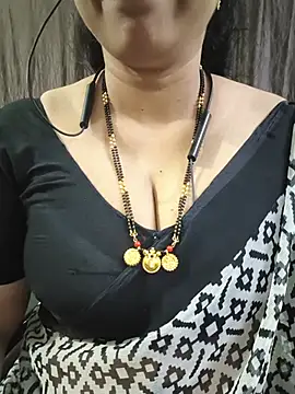 Snapshot of bhuvana555 chatting on 07-04-26, 05:39 bhuvana555 online show from 07-04-26, 05:39