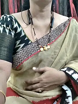 Snapshot of bhuvana555 chatting on 09-25-25, 05:30 bhuvana555 online show from 09-25-25, 05:30