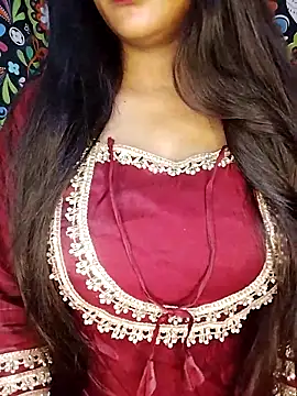 Sreya213 online show from 03-14-26, 06:25